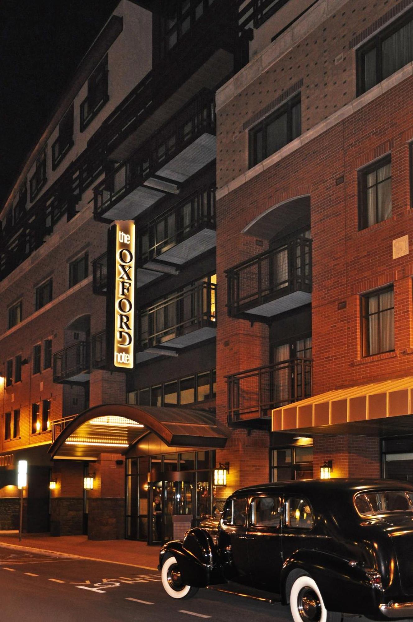 Oxford Hotel Bend Esterno foto